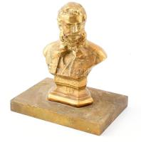 Kossuth Lajos büszt talapzaton. Öntött bronz, m: 15 cm