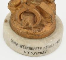 1926 Weinhoffer Károly szobor, "1896 Weinhoffer Károly 1926 Vígszínház" felirattal. Ón, ta...