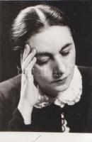 Várnai Zseni (1890-1981) költőnő géppel írt és saját kézzel aláírt levele Ránki (született Rottmann)...