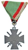1942. "Tűzkereszt I. fokozata" hadifém kitüntetés eredeti mellszalaggal T:XF Hungary 1942....