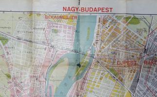 Nagy-Budapest térképe. Ujpest, Kispest, Pestszenterzsébet, Csepel, Pestújhely, Rákospalota, Pestszentlőrinc [feltüntetésével]. Tervezte Stoits György. Átnézte: Cholnoky Jenő. (1935) Budapest, [1935]. Aczél Testvérek - (Otthon nyomda) - Pallas-nyomda. Színes térkép, mérete 930x660 mm egy 1000x700 mm méretű térképlapon. Színes kőnyomatú térképünk az egészen 1930-ig tíz kerületre osztott Budapestet ábrázolja, a kapcsolódó elővárosokkal. Illusztrált térképünk Békásmegyertől Soroksárig, Farkasréttől Pestszentlőrincig terjedően mutatja be a székesfőváros területének döntő hányadát, igaz, az új kerületbeosztásról - döntően közlekedési és nem közigazgatási célzata miatt - nem vesz tudomást. Egyes kiemelt középületek, hidak külön illusztrációval szerepelnek, a térkép feltünteti a vasút- és közlekedési hálózatot, a tervezett Árpád híd (1951) és Boráros téri híd (1937) vonalvezetését; a Műegyetemtől délre Lágymányos még feltöltetlen, helyén a Duna hullámzik. Térképünk elnevezéséből látszik, hogy Nagy-Budapest kialakításának gondolata már a Horthy-korszakban felmerült - a térképen tanulmányozható, dinamikusan fejlődő közlekedési hálózat igazolni látszik a törekvést. Térképünk bevallottan torzított, a központi területeket 1:18.000, a peremterületeket 1:22.000 arányban mutatja be. Fabó-Holló 2890. Jó állapotú térkép, a hajtások mentén kisebb szakadásokkal.