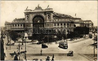 Budapest VII. Keleti pályaudvar, vasútállomás, Baross szobor, villamos (EK)