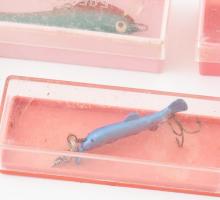 9 darab orosz csali, dobozában