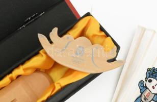 Pekingi olimpia dísztárgyak díszdobozban