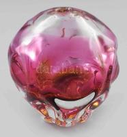 Antik cseh üveg váza, jelzés nélkül, kis kopással, m: 13 cm