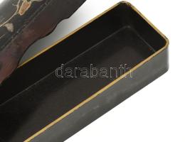 Antik lakkozott kínai doboz, sérült, h: 24 cm