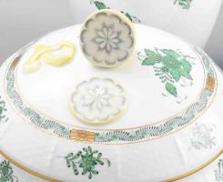 Herendi Apponyi zöld mintás 46 darabos szervírozó és asztali készlet. Jelzett, zömmel hibátlan, 3 sé...