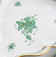 Herendi Apponyi zöld mintás 46 darabos szervírozó és asztali készlet. Jelzett, zömmel hibátlan, 3 sé...