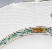 Herendi Apponyi zöld mintás 46 darabos szervírozó és asztali készlet. Jelzett, zömmel hibátlan, 3 sé...