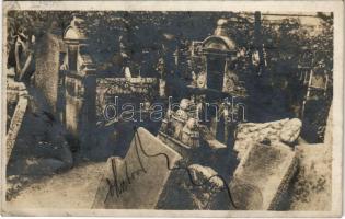 1914 Praha, Prag; Alter jüdischer Friedhof / Jewish cemetery (gyűrődések / creases)