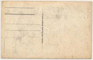 Budapest, Gödöllői Vidák Miklós a magyar nóta világbajnokának első magyar cigány rajkó zenekara. Fot...