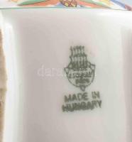 Zsolnay 3 darab porcelán kulacs. Jelzett, kopással, m: 10-16 cm