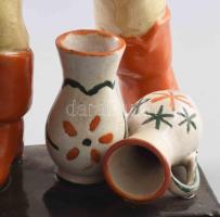 Komlós borozó pár. Jelzett, minimális kopással, m: 32 cm