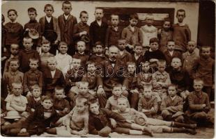 1911 Arad, iskolások csoportképe / school children group photo (EK)