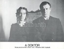 cca 1985 előtti ,,A doktor" című román film jelenetei és szereplői, 5 db produkciós filmfotó (v...