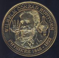 Németország DN "Német történelem, Brandenburgi kapu - Wilhelm Conrad Röntgen, fizikus" aranyozott ffém emlékérem T:PP