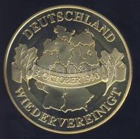 Németország 1990. "Egyesülés" aranyozott ffém emlékérem T:PP