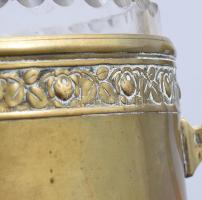 Szecessziós pralinékínáló, csiszolt üvegbetéttel, kopással, 19x10x7 cm