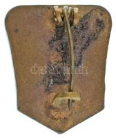 ~1920. "Jézus Szíve" zománcozott bronz jelvény (16x20mm) T:XF