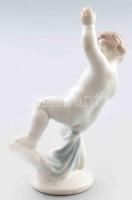 Herendi pisilő puttó. Terv.: Nemes György. Kézzel festett, jelzett, hibátlan, m: 18 cm