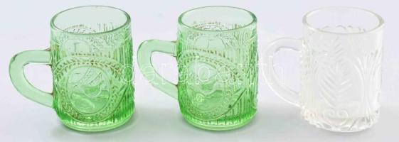 3 darab antik préselt üvegpohár, kakas-, gyermek- és focistamintákkal díszítve, hibátlan, m: 7,5 cm