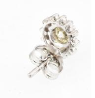 Arany (Au) 14K fülbevalópár, gyémántokkal, briliáns csiszolás, jelzett, összesen: 1,075 ct, bruttó: ...