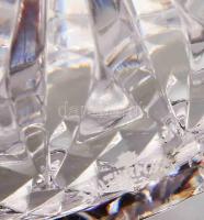 Cseh Bohemia kristály pezsgős vödör. Bíbor színű, több rétegű, csiszolt, jelzett, hibátlan d: 18 cm,...