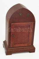 Asztali óra. Felsütős, ingás szerkezettel. nem működik, két felhúzókulccsal. 38 cm