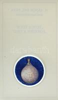 1991. "II. János Pál pápa Magyarországon" kétoldalas Ag emlékérem füllel, előlapján 2db ru...