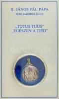 1991. "II. János Pál pápa Magyarországon" kétoldalas Ag emlékérem füllel, előlapján 2db rubinnal díszítve, tanúsítvánnyal, eredeti díszkiadásban (0,999/~29mm) T:AU patina