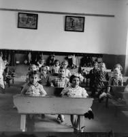 Vegyes fotónegatív tétel, berakóban, 6×6 cm-es méretben