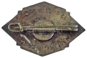 Olaszország ~1930. "Bosco Szent János" részben zománcozott, ezüstözött bronz jelvény, háto...