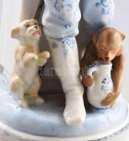 Antik Ernst Bohne & Söhne porcelán állatorvost ábrázoló figura. Kézzel festett, jelzett, restaur...