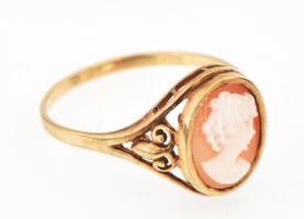 Arany (Au) 8K kámeás gyűrű, jelzett, méret: 66, bruttó: 2,7 g