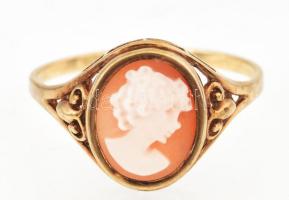 Arany (Au) 8K kámeás gyűrű, jelzett, méret: 66, bruttó: 2,7 g