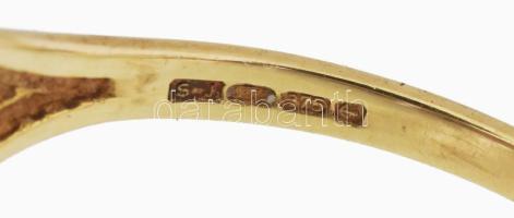 Arany (Au) 8K kámeás gyűrű, jelzett, méret: 66, bruttó: 2,7 g