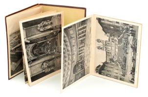 cca 1900-1920 Ricordo di Roma, leporelló 27 db fekete-fehér képpel (közte egy panorámakép), sérült g...