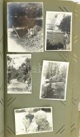 cca 1910-1930 Régi, szecessziós képeslap-album, benne vegyes családi fotókkal, kb. 35-40 db beragasz...