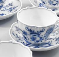 6 db Meisseni porcelán teás csésze, aljjal. Máz alatti kék festéssel, jelzett, kis kopással