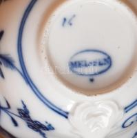 10 db Meisseni porcelán teás csésze, aljjal. Máz alatti kék festéssel, jelzett, kisebb sérülésekkel,...