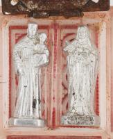 Kéthelyes kegytárgytartó, 2 szoborkával, 4x3,5 cm