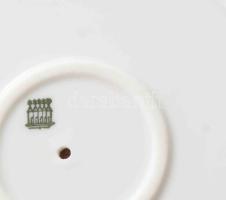 Zsolnay Kristály Forrásvíz Szt. Lukácsfürdő hamuzó. Jelzett, kopással, d: 12,5 cm