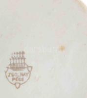 Zsolnay aranyozott fehér 6 darab alátét tálka + fedél nélküli kiöntő, jelzett