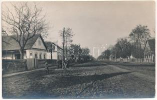 Nagykároly, Carei; Nagy utca / street view. photo (gyűrődés / crease)