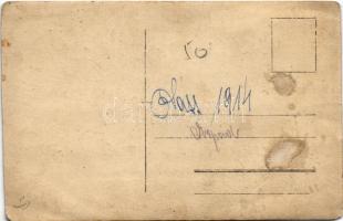 SMS Sankt Georg osztrák-magyar páncélos cirkáló matróza pipázás közben fedélzeti reflektor mellett /...