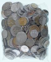 Vegyes, magyar és külföldi érmetétel mintegy ~1kg súlyban, T:vegyes Mixed, Hungarian and foreign coin lot (~1kg) C:mixed