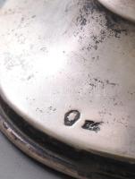 Bordó kristály váza, ezüst (Ag) talppal, jelzett, kis deformálódással, talpa lejár, m: 17,5 cm