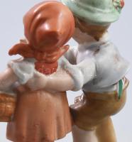 Wagner & Apel Bertram gyermekpár. Jelzett, kis kopással, m: 12 cm