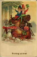 1931 Boldog Újévet / New Year greeting art postcard with dwarves, mushroom and clovers (fa)