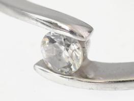 14K fehérarany (Au) gyűrű, jelzett, br 1,9 g m: 54